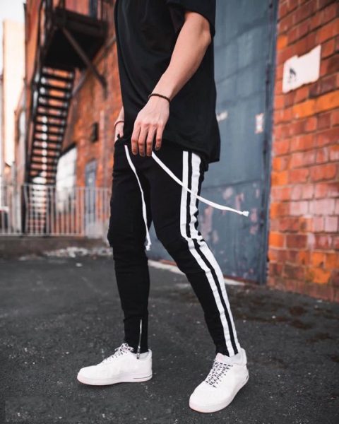 Quần track pants kaki màu đen 2 sọc trắng zip hà nội